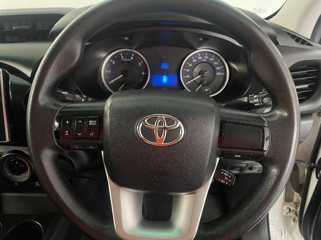 Photo '26' of Toyota Hilux