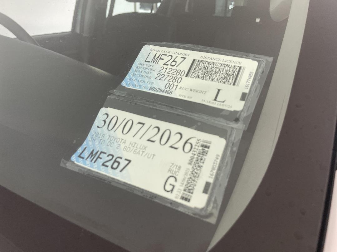 Photo '33' of Toyota Hilux