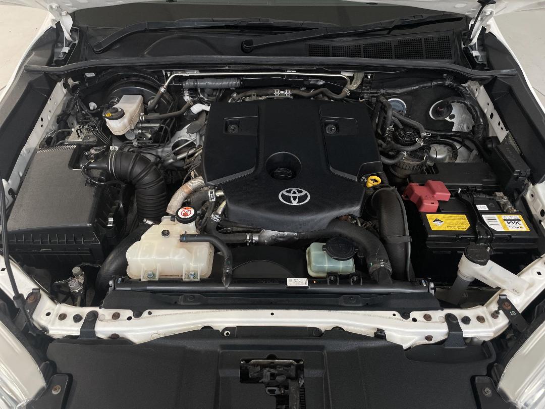 Photo '13' of Toyota Hilux