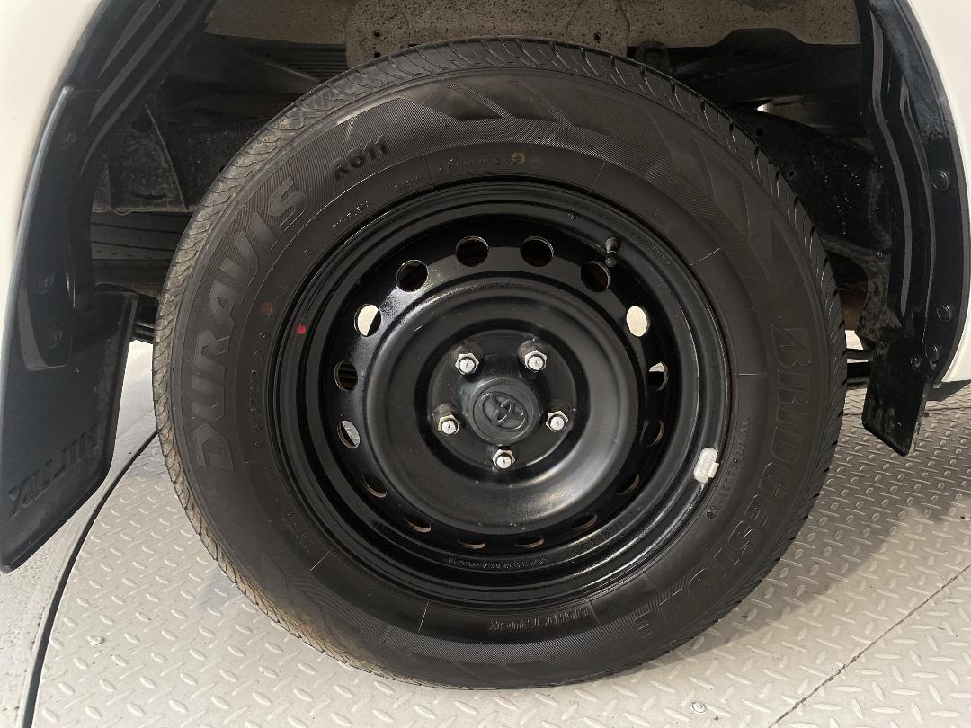 Photo '12' of Toyota Hilux