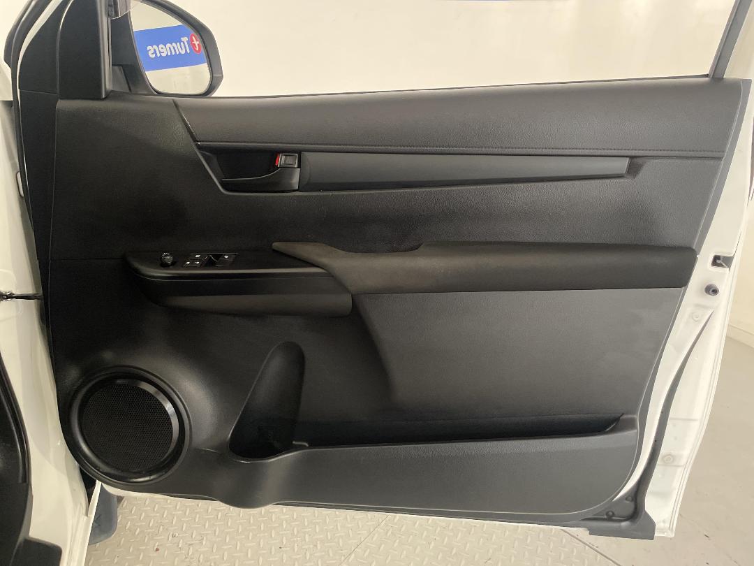 Photo '15' of Toyota Hilux