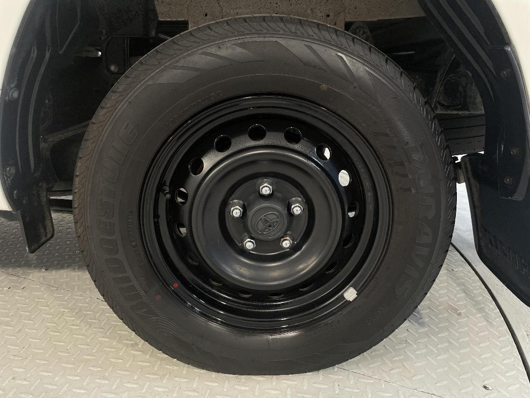 Photo '11' of Toyota Hilux