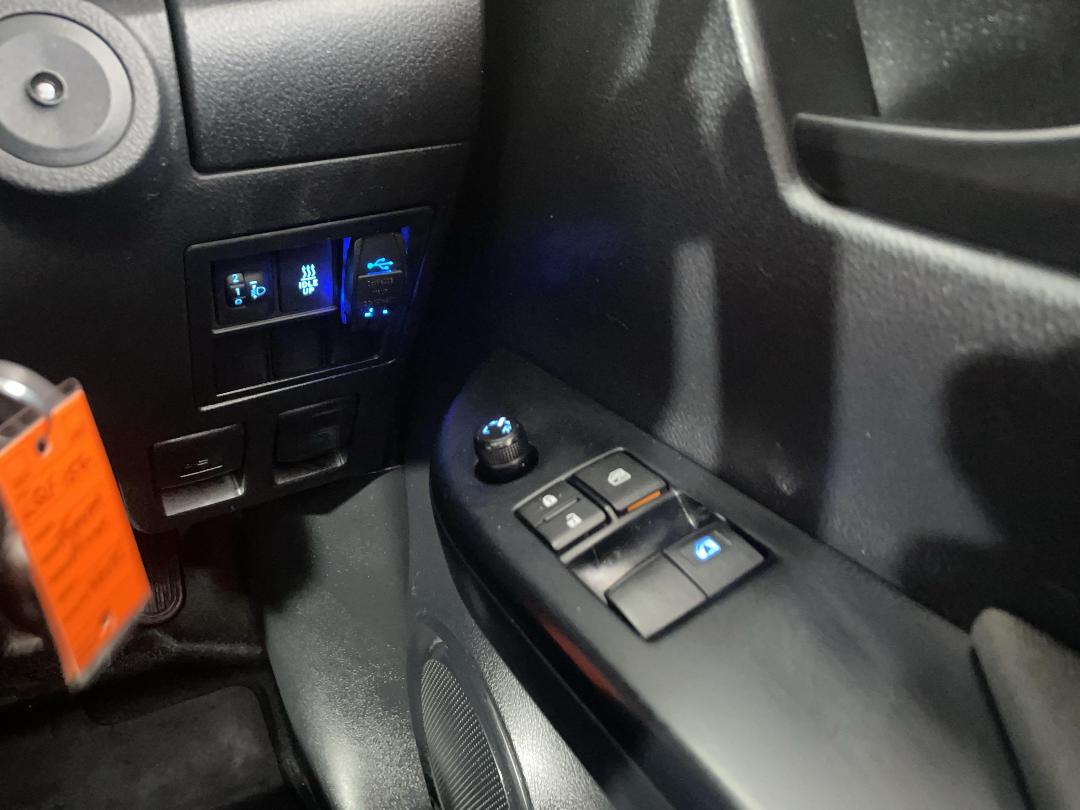 Photo '28' of Toyota Hilux