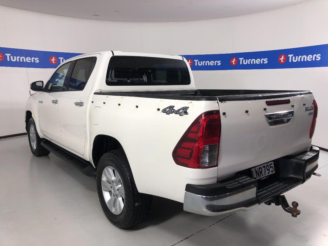 Photo '5' of Toyota Hilux Photo '5' of Toyota Hilux