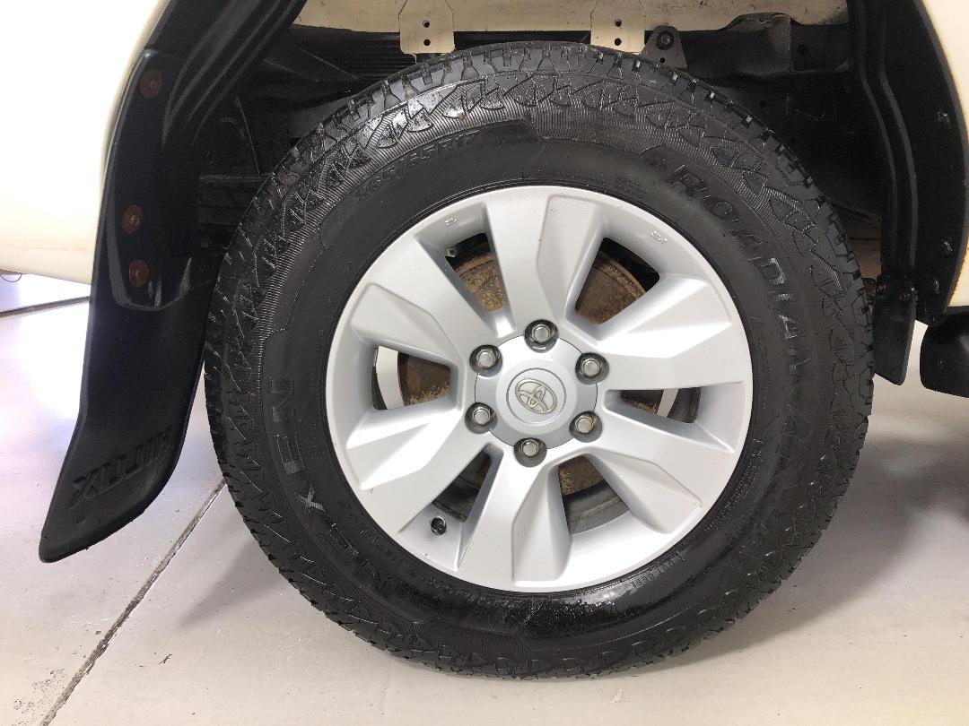 Photo '12' of Toyota Hilux Photo '12' of Toyota Hilux