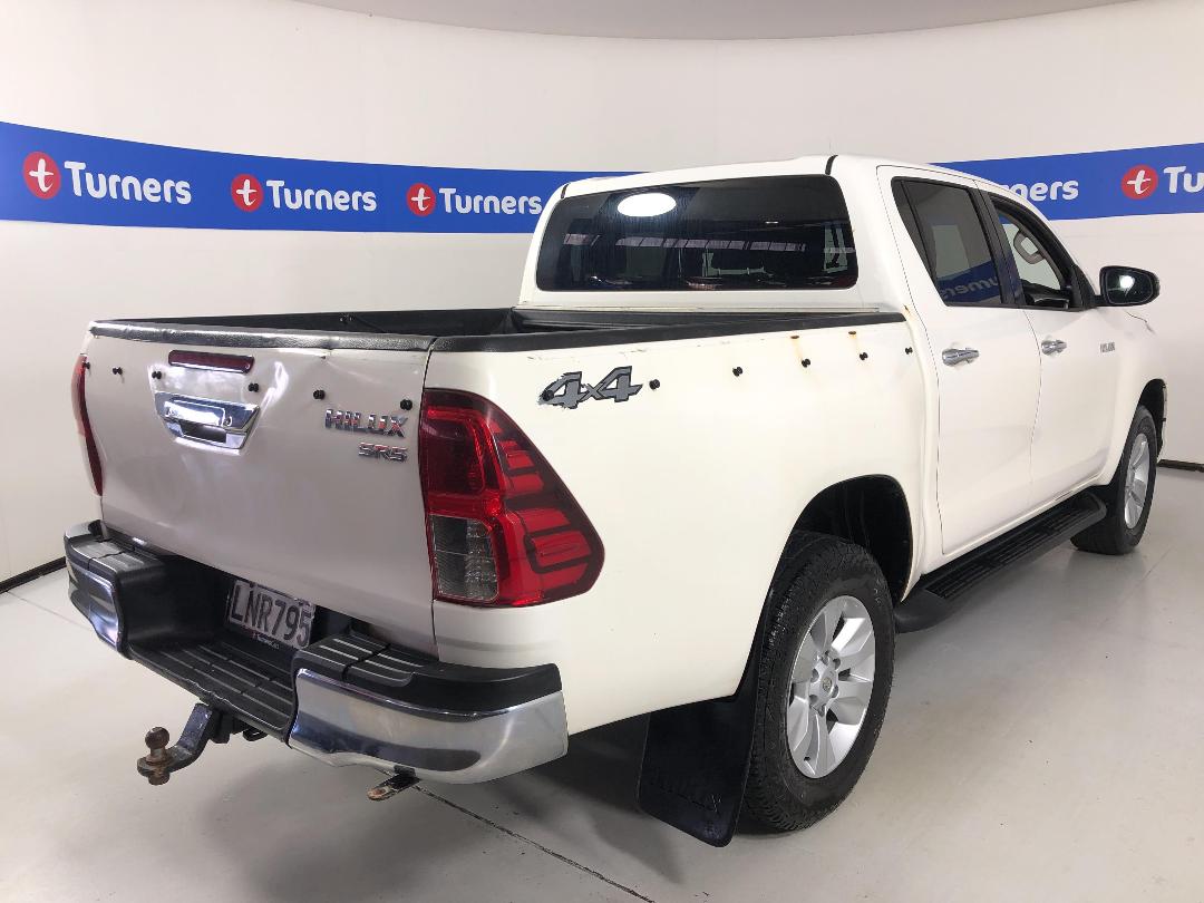 Photo '7' of Toyota Hilux Photo '7' of Toyota Hilux