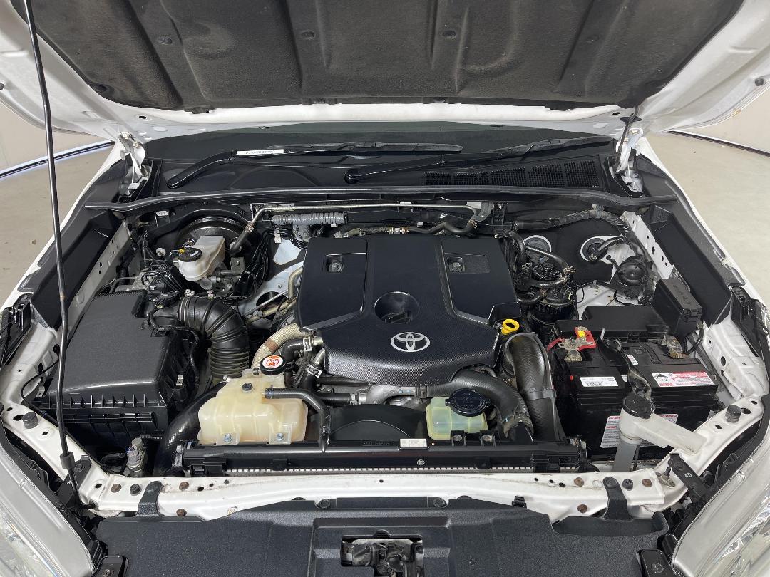 Photo '13' of Toyota Hilux