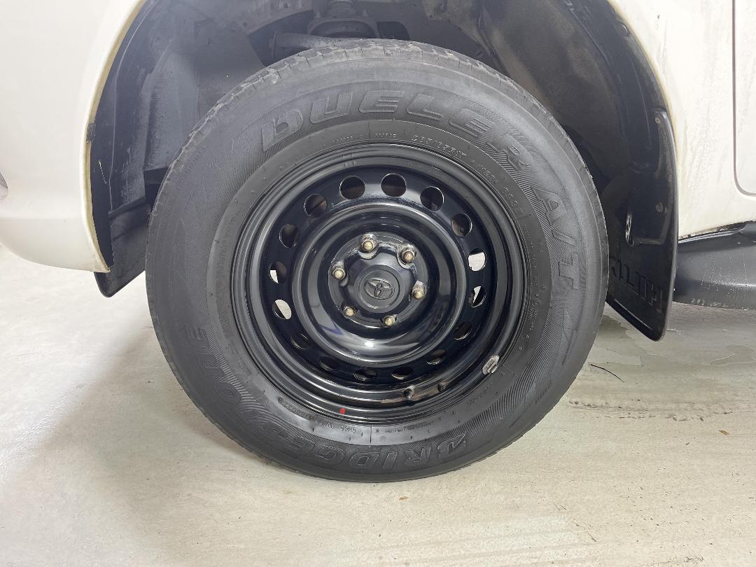 Photo '10' of Toyota Hilux