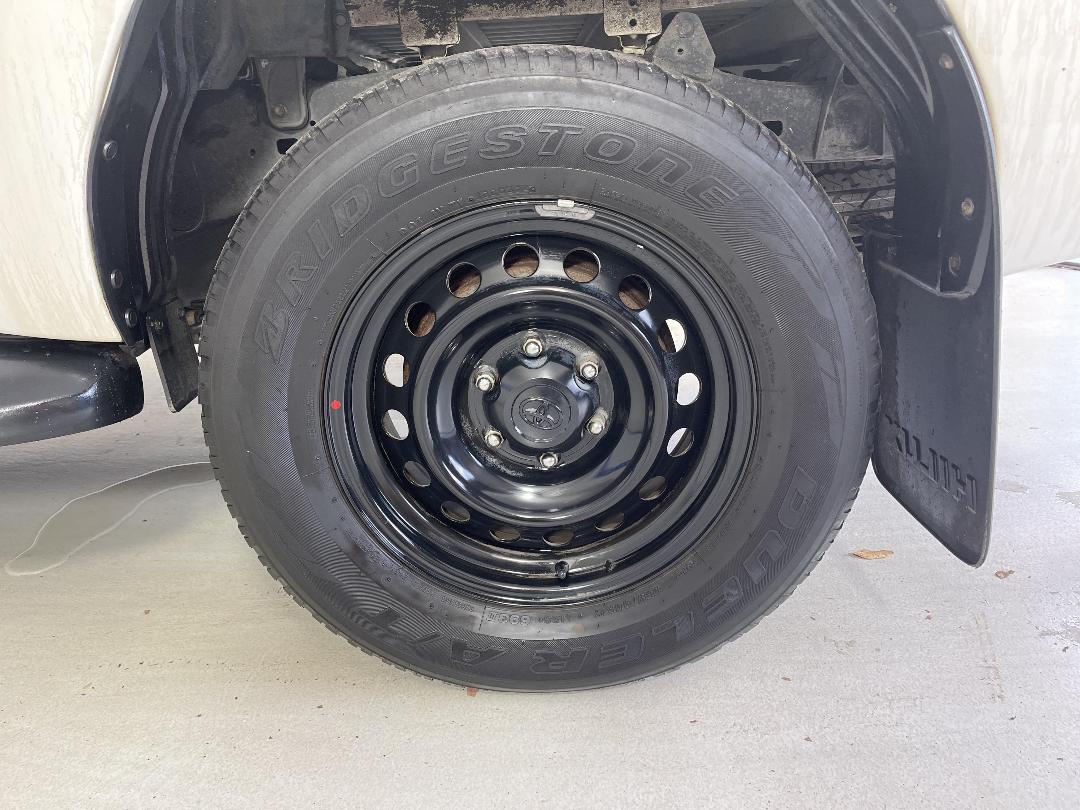 Photo '11' of Toyota Hilux