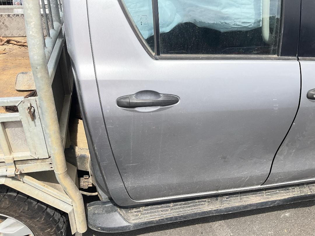 Photo '15' of Toyota Hilux SR TD DC/CC