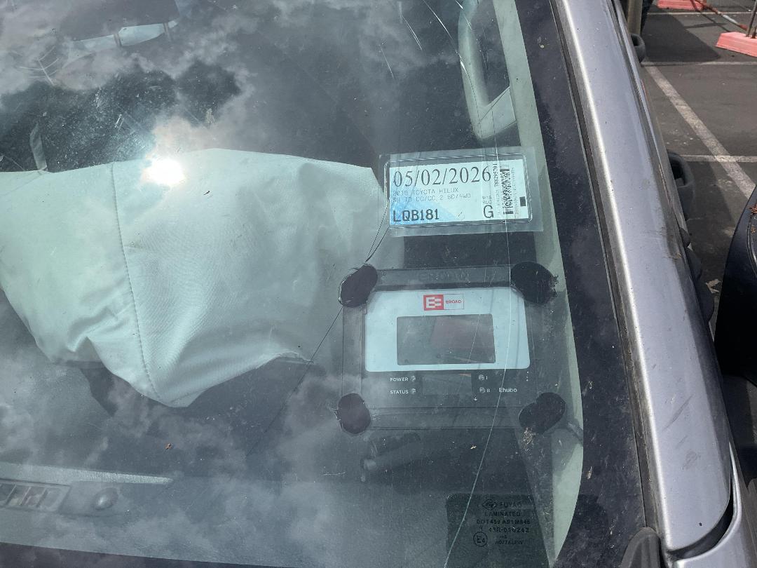 Photo '24' of Toyota Hilux SR TD DC/CC