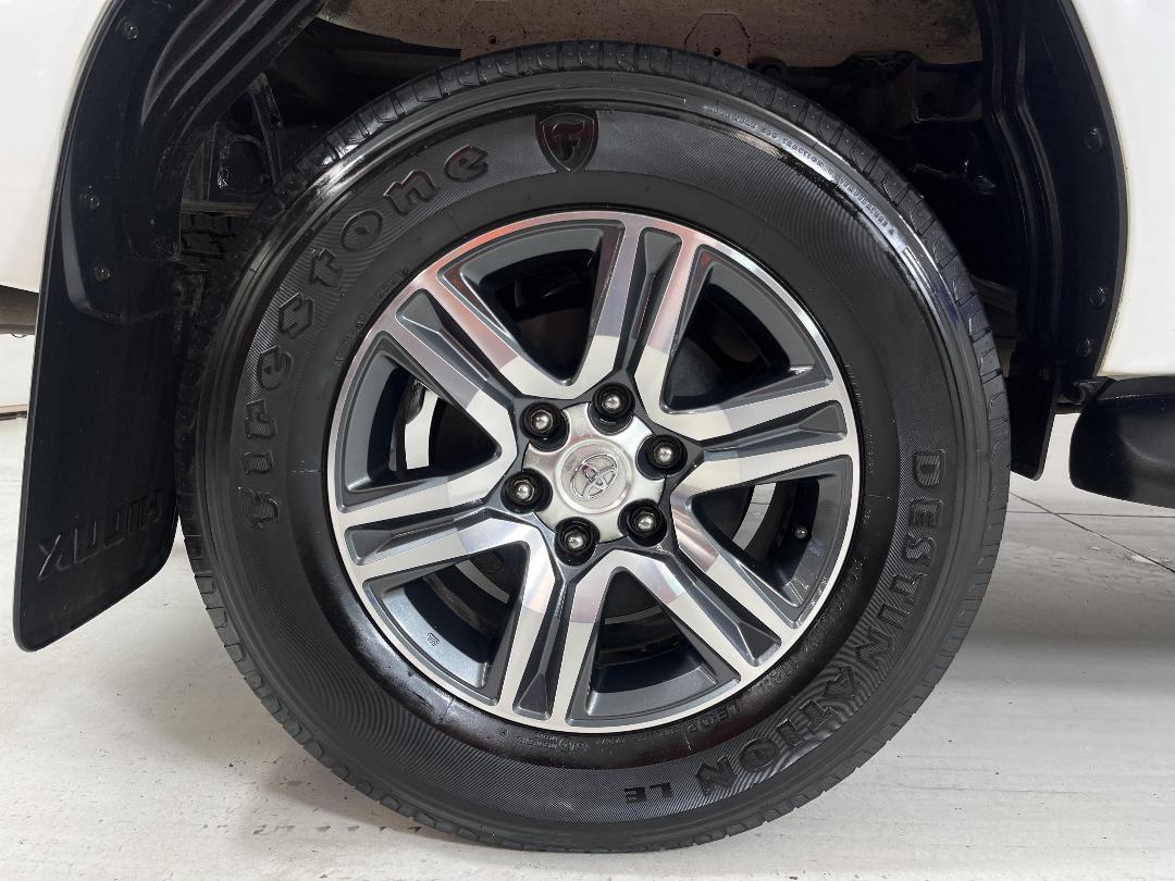 Photo '12' of Toyota Hilux Photo '12' of Toyota Hilux