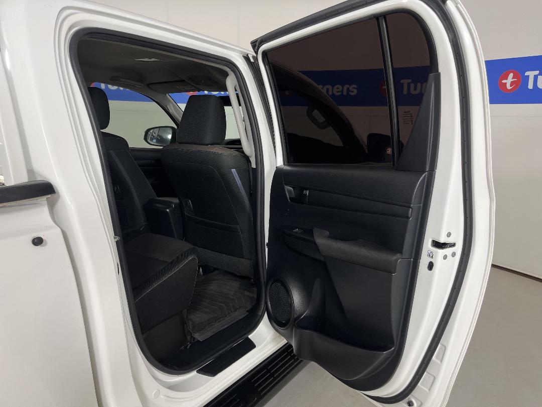 Photo '19' of Toyota Hilux Photo '19' of Toyota Hilux