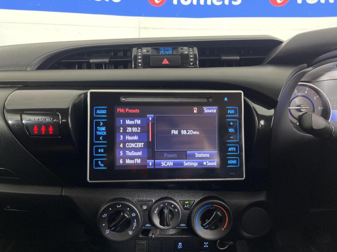 Photo '18' of Toyota Hilux Photo '18' of Toyota Hilux