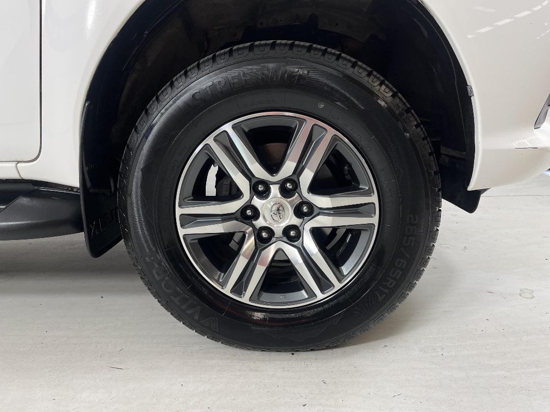 Photo '9' of Toyota Hilux