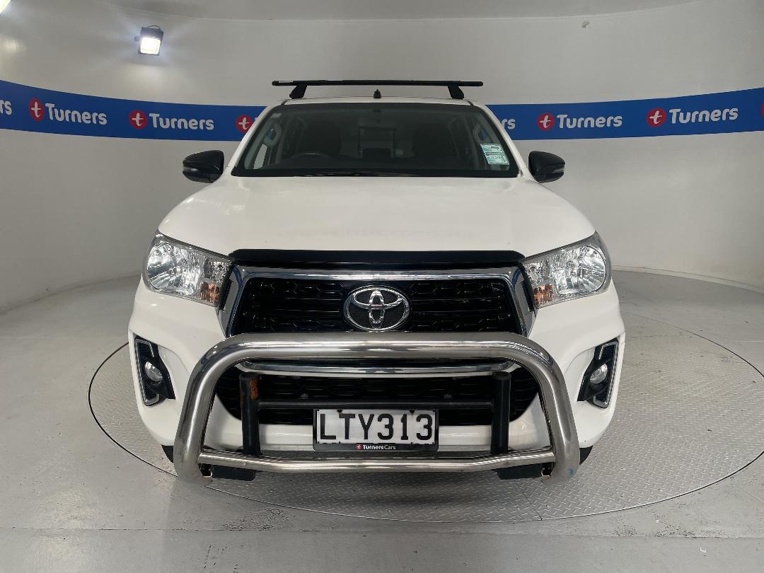 Photo '2' of Toyota Hilux Photo '2' of Toyota Hilux