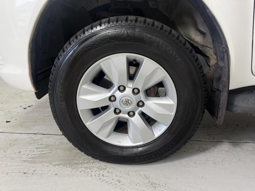 Photo '10' of Toyota Hilux