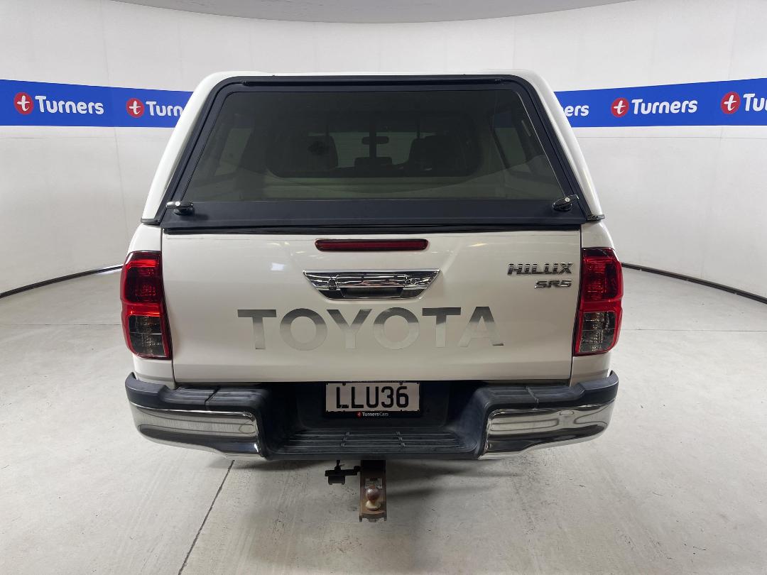 Photo '6' of Toyota Hilux