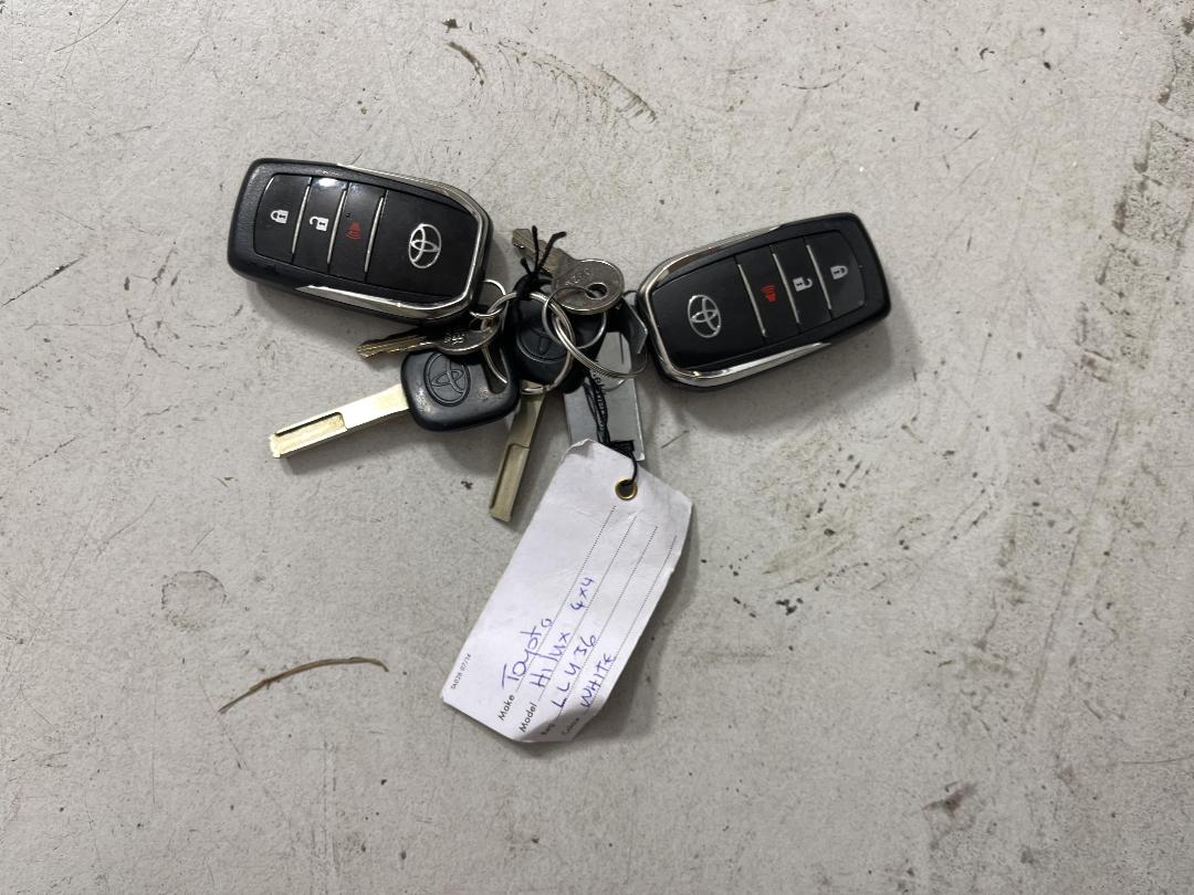 Photo '22' of Toyota Hilux