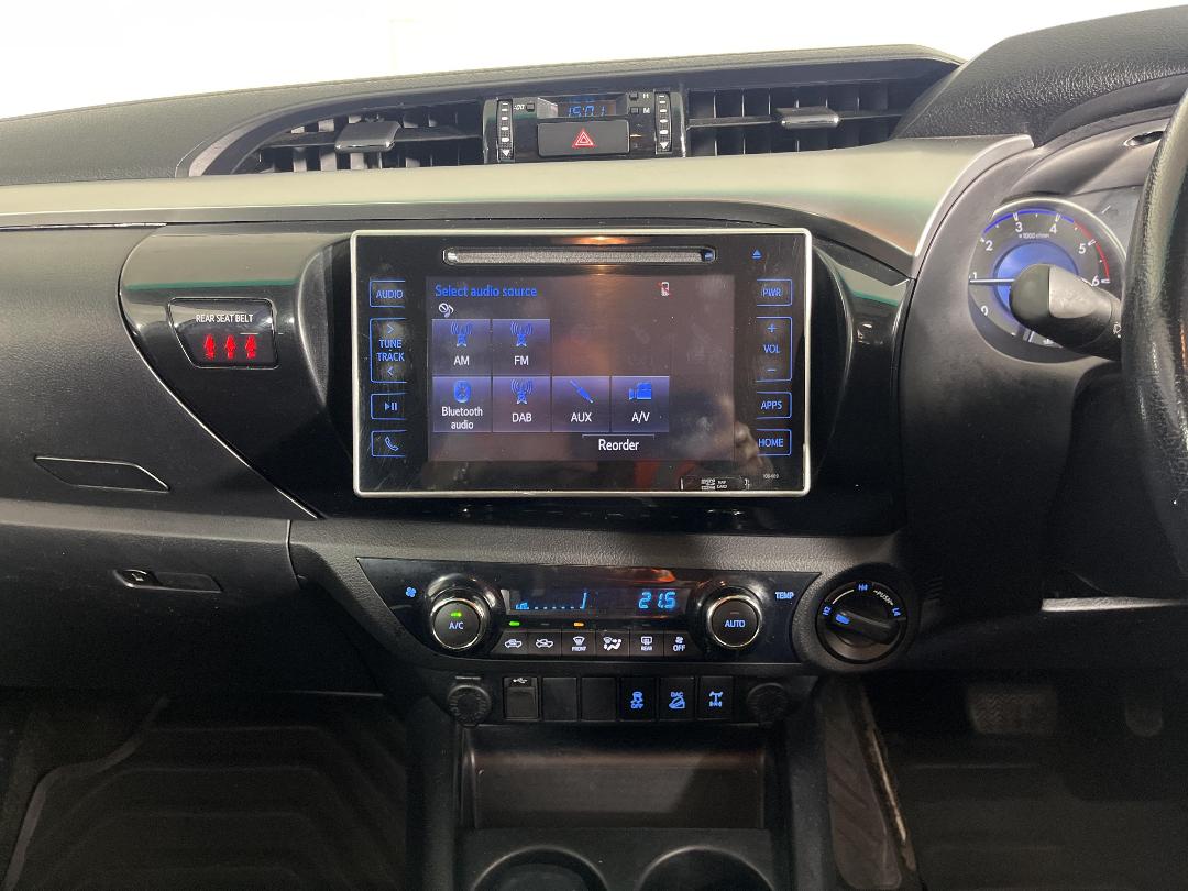 Photo '18' of Toyota Hilux