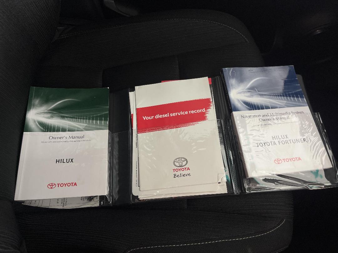 Photo '28' of Toyota Hilux