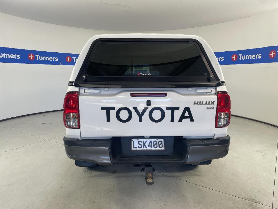 Photo '6' of Toyota Hilux