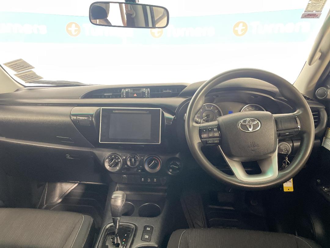 Photo '17' of Toyota Hilux