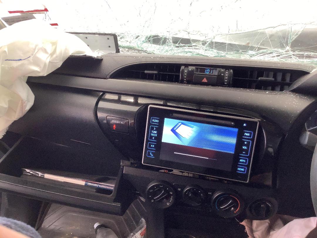 Photo '17' of Toyota Hilux SR TD DC