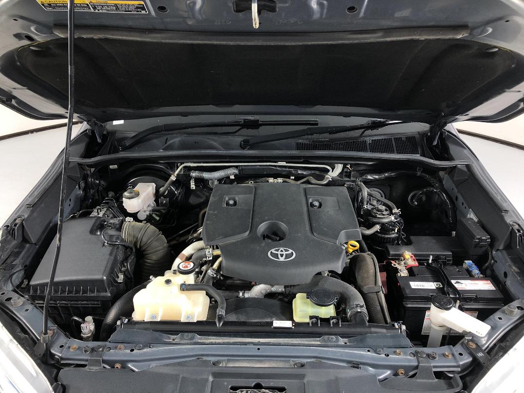 Photo '13' of Toyota Hilux