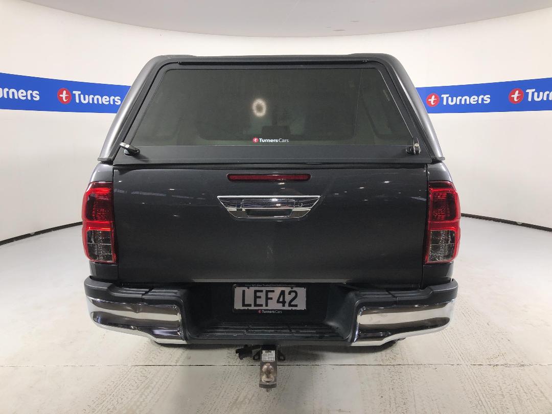 Photo '6' of Toyota Hilux