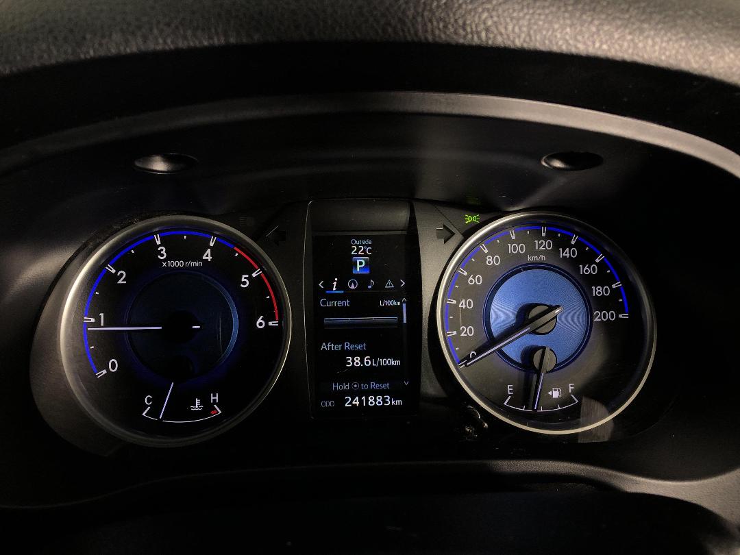 Photo '21' of Toyota Hilux