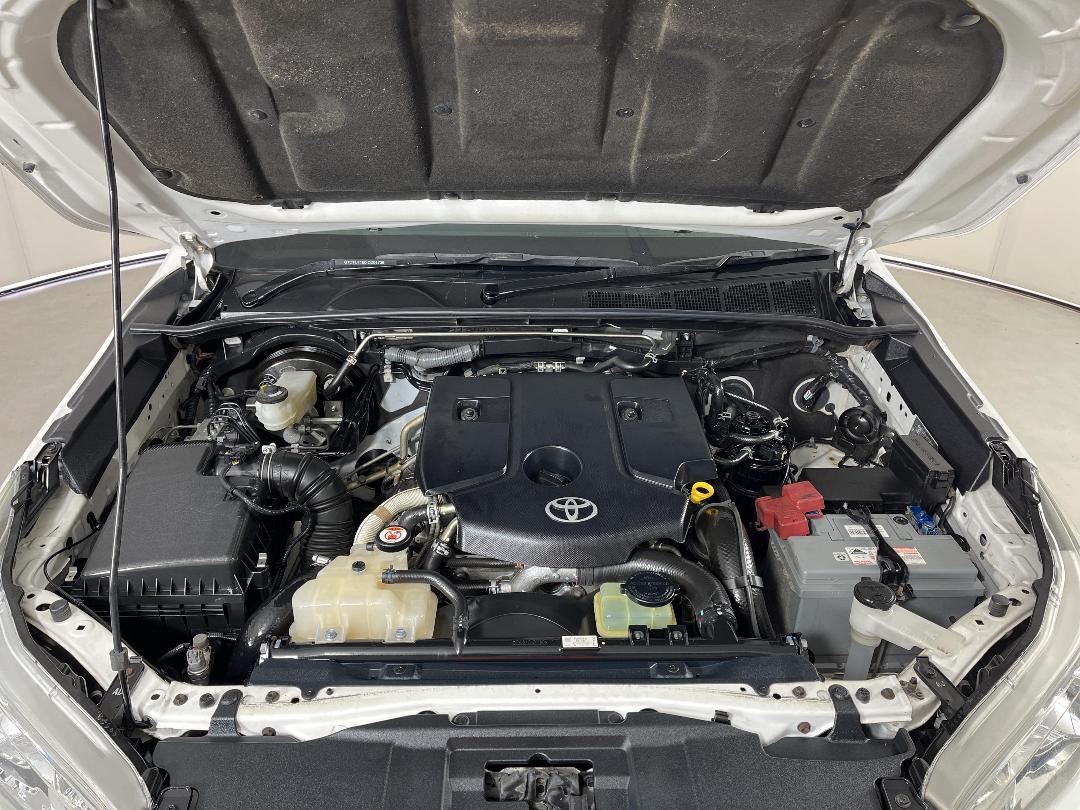 Photo '13' of Toyota Hilux