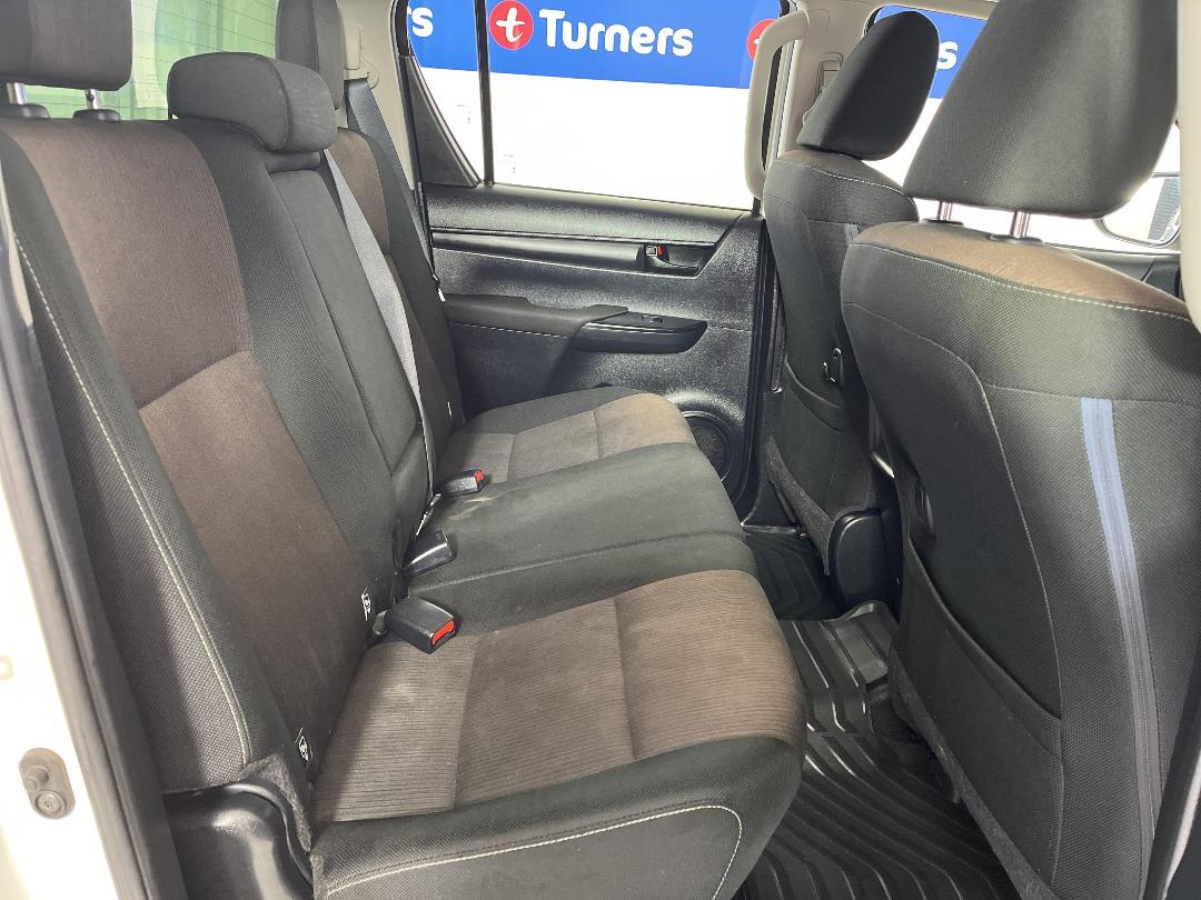 Photo '20' of Toyota Hilux