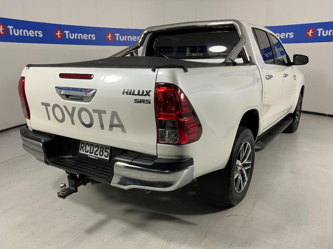 Photo '7' of Toyota Hilux Photo '7' of Toyota Hilux