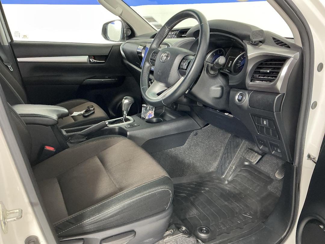 Photo '16' of Toyota Hilux Photo '16' of Toyota Hilux