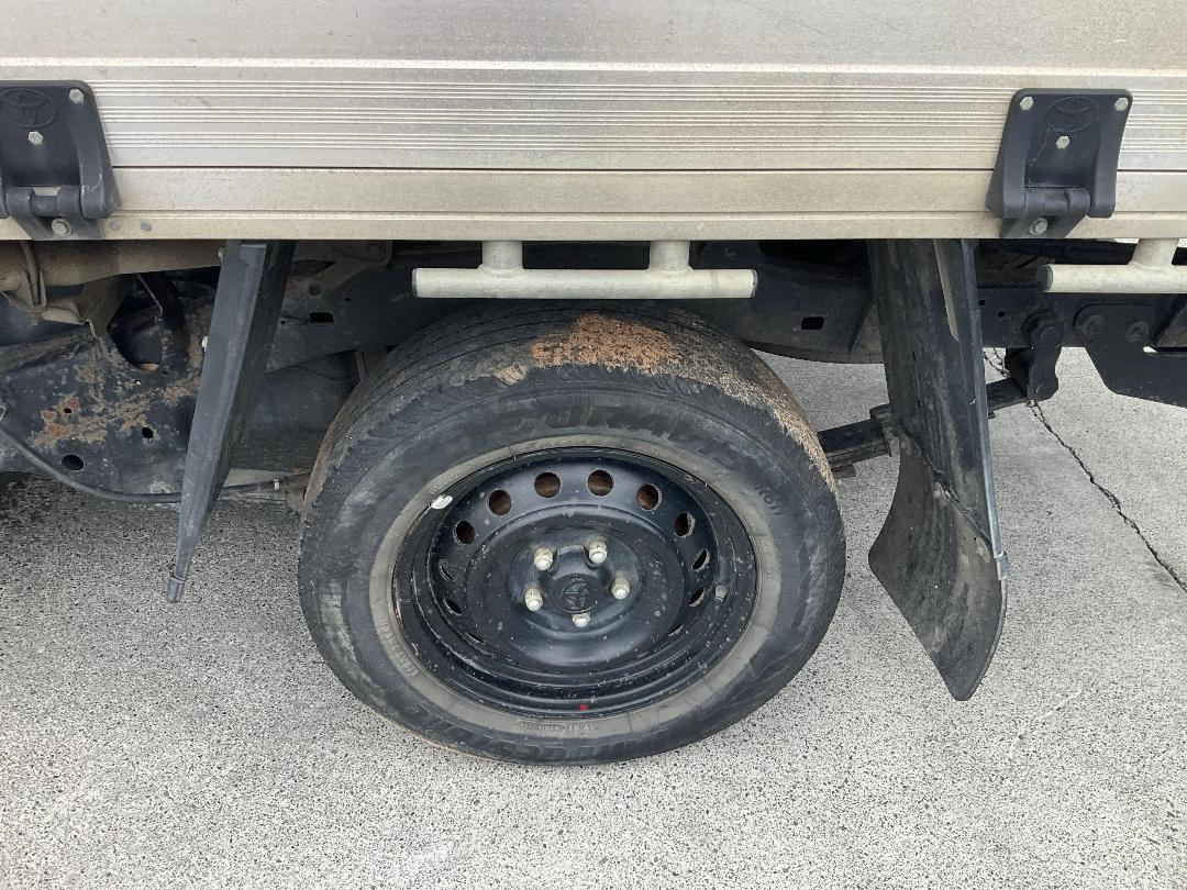 Photo '16' of Toyota Hilux S TD EC