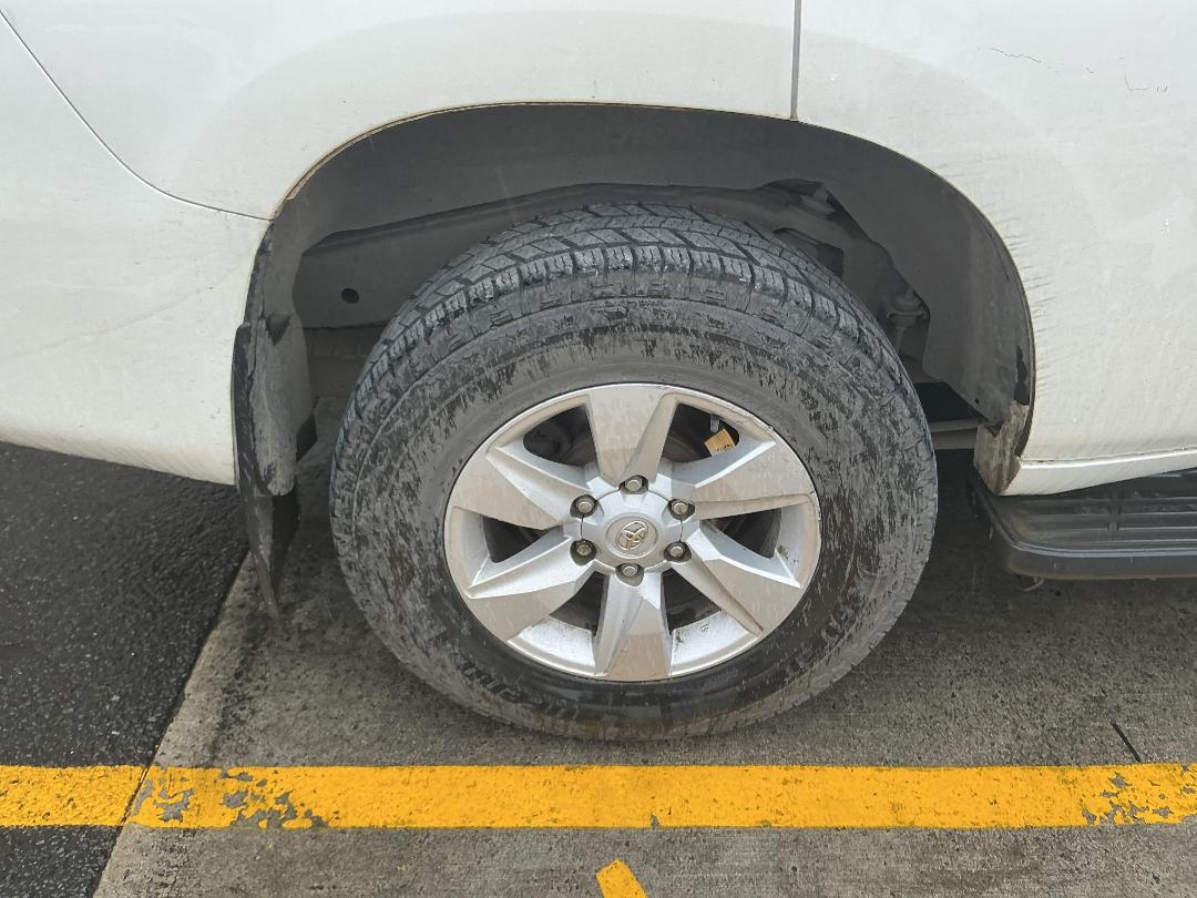 Photo '14' of Toyota Landcruiser Prado GX Photo '14' of Toyota Landcruiser Prado GX