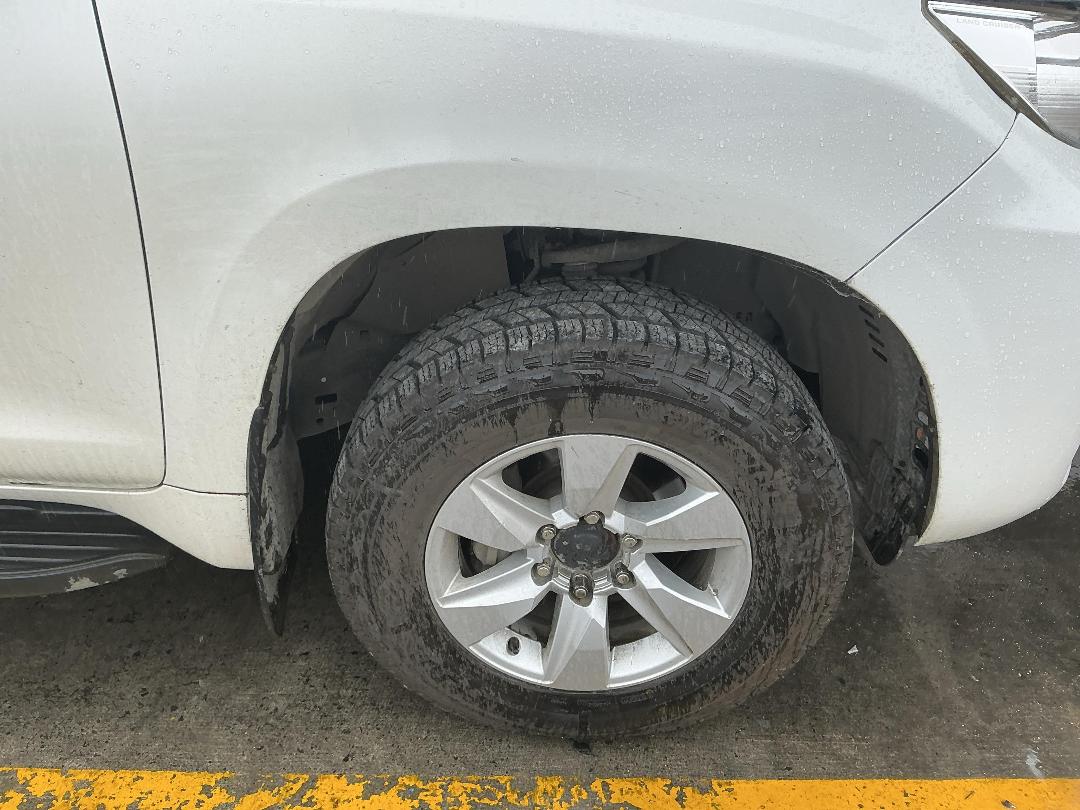 Photo '17' of Toyota Landcruiser Prado GX Photo '17' of Toyota Landcruiser Prado GX