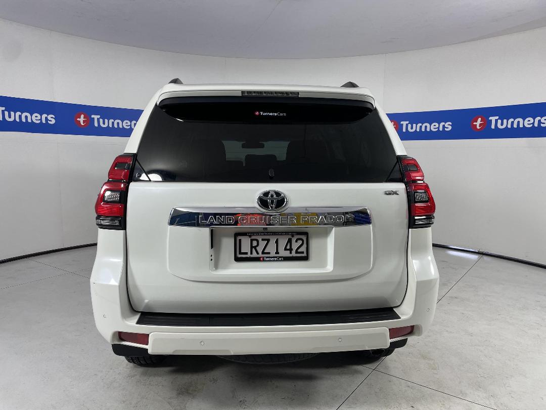 Photo '6' of Toyota Landcruiser Prado