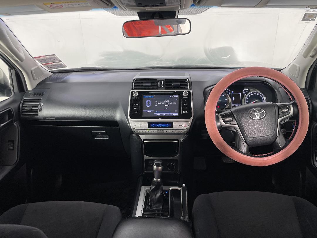 Photo '17' of Toyota Landcruiser Prado