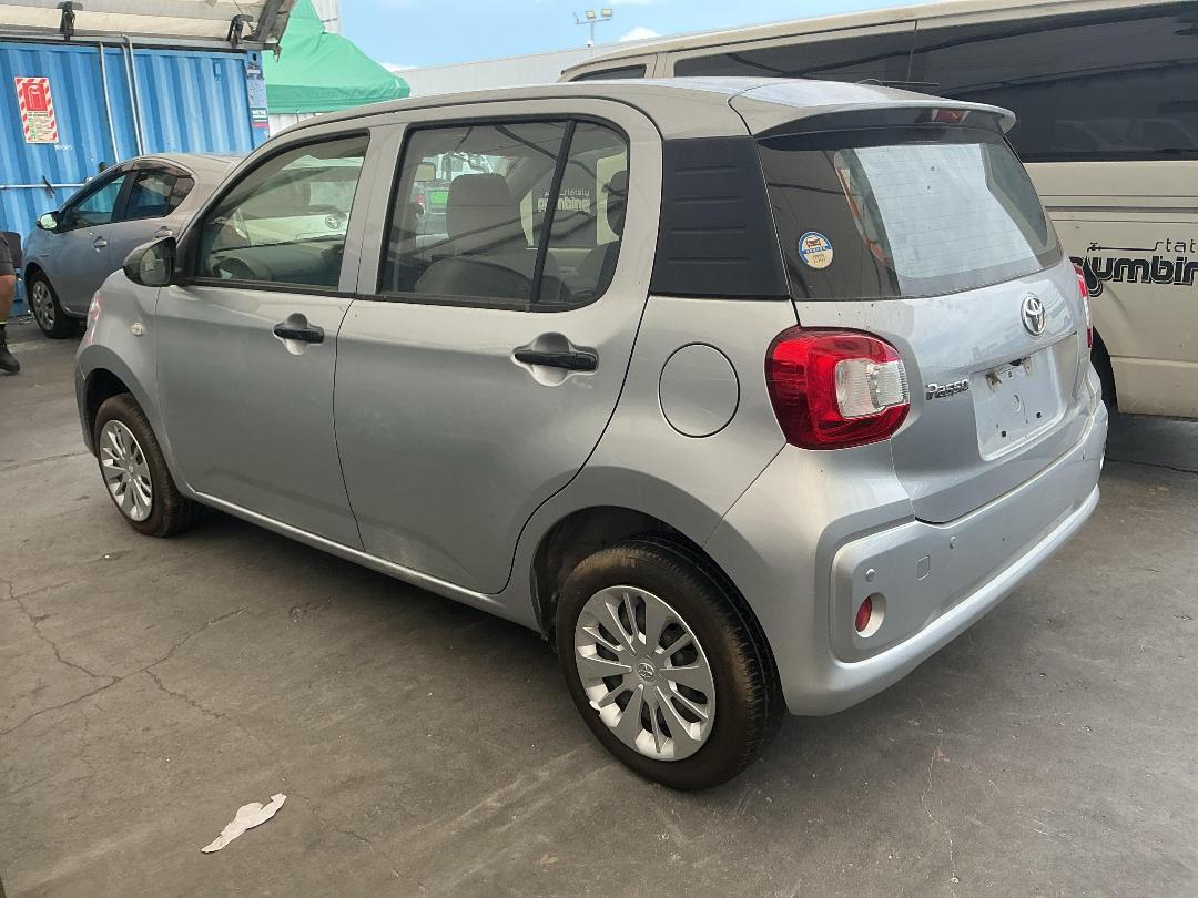 Photo '10' of Toyota Passo