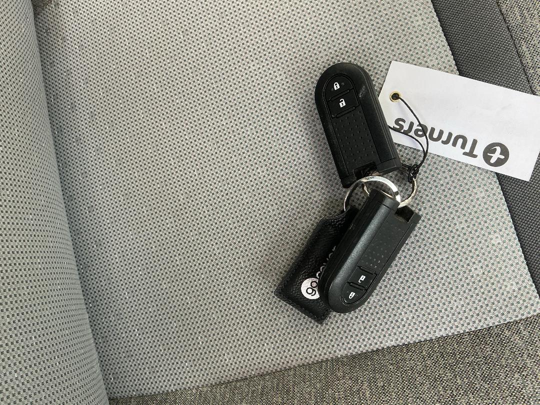 Photo '21' of Toyota Passo