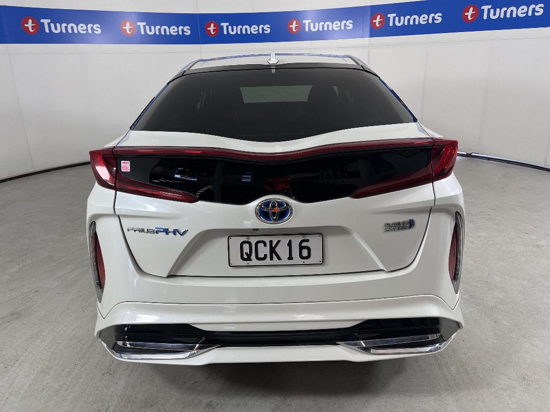 Photo '6' of Toyota Prius Photo '6' of Toyota Prius