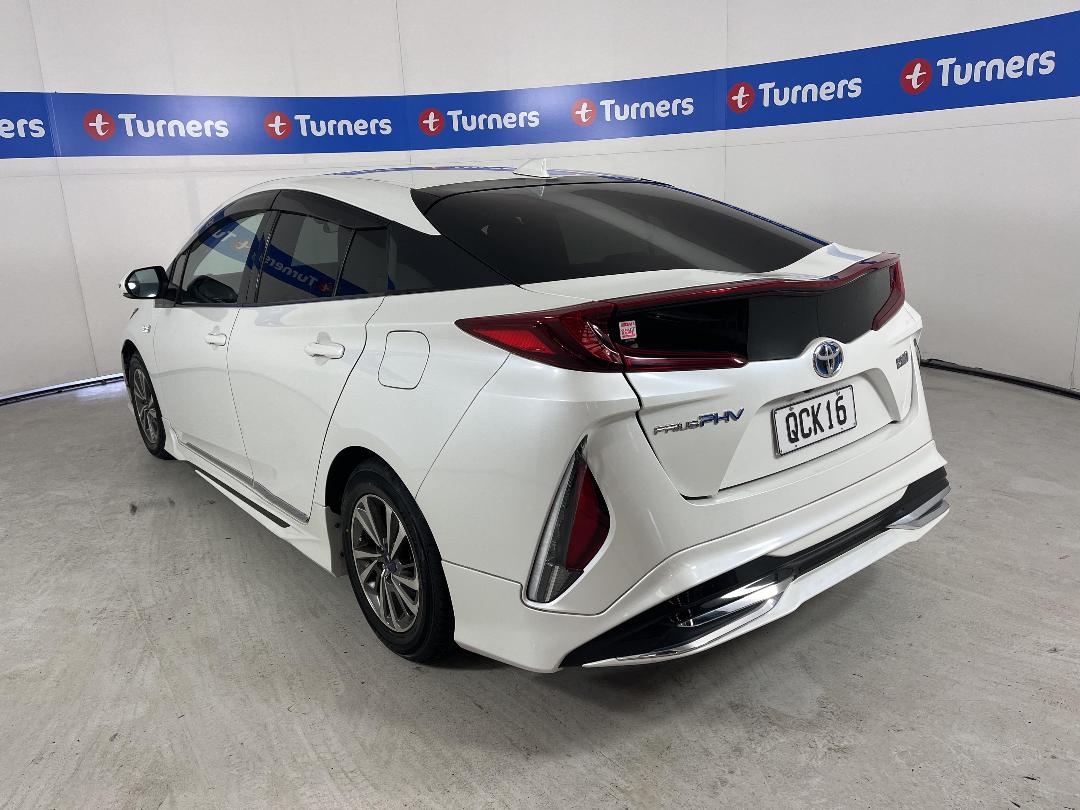 Photo '5' of Toyota Prius Photo '5' of Toyota Prius