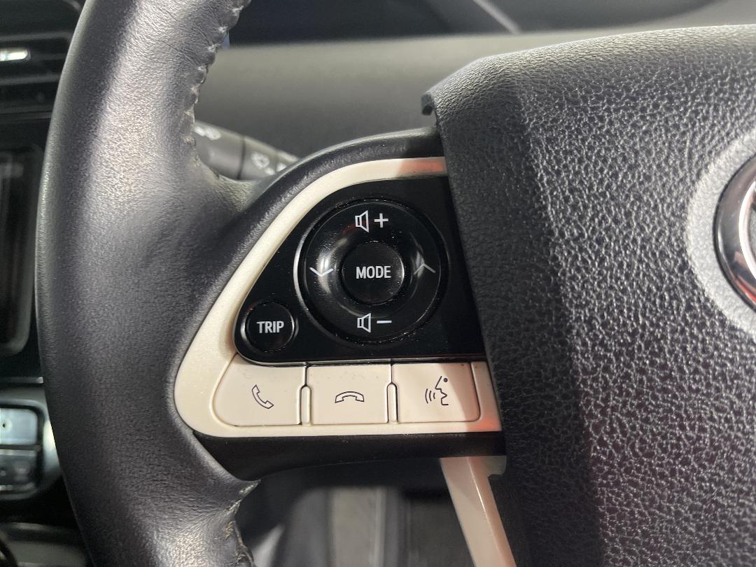 Photo '24' of Toyota Prius Photo '24' of Toyota Prius