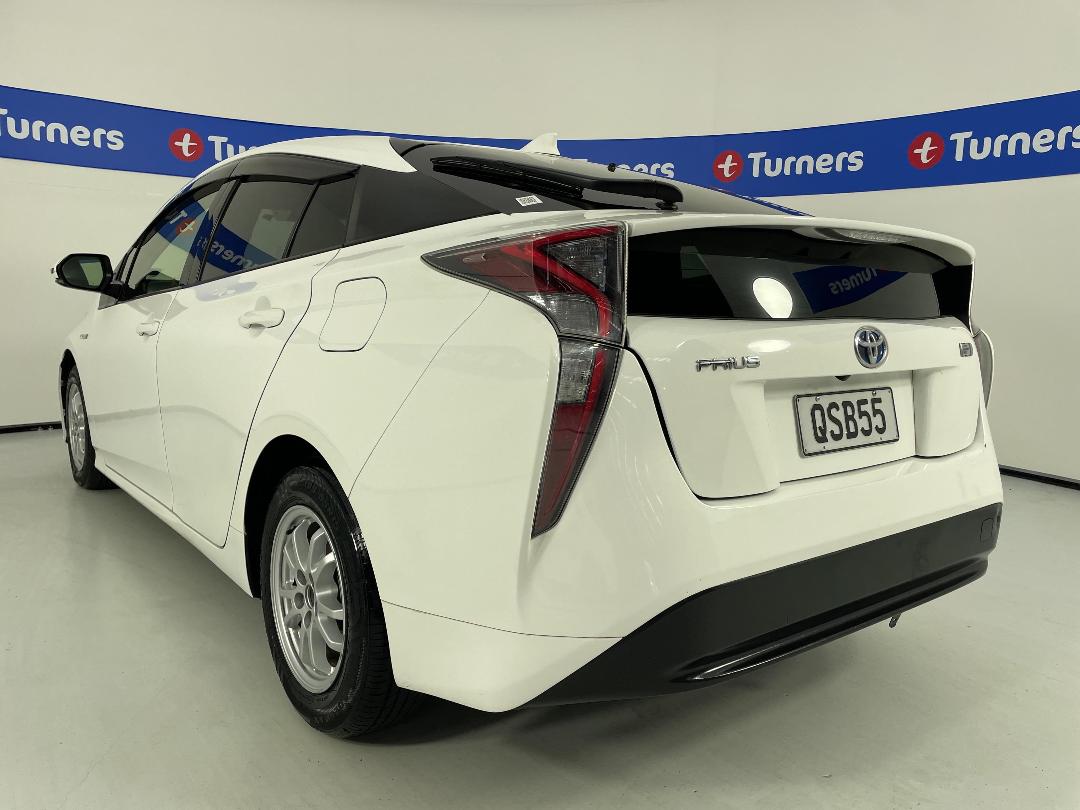 Photo '5' of Toyota Prius Photo '5' of Toyota Prius