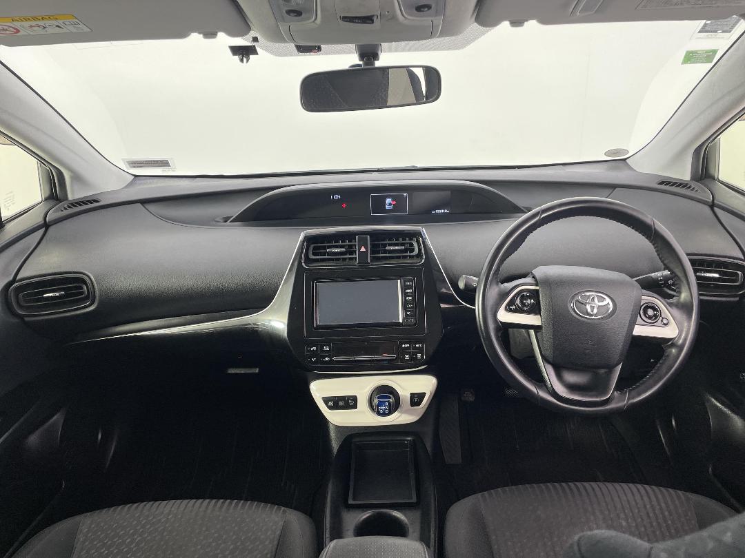 Photo '17' of Toyota Prius Photo '17' of Toyota Prius