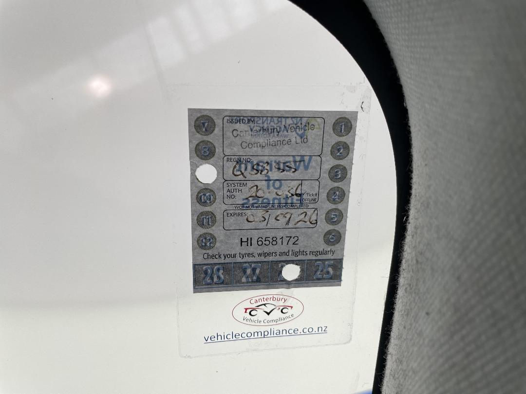 Photo '27' of Toyota Prius Photo '27' of Toyota Prius