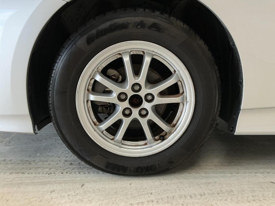 Photo '10' of Toyota Prius