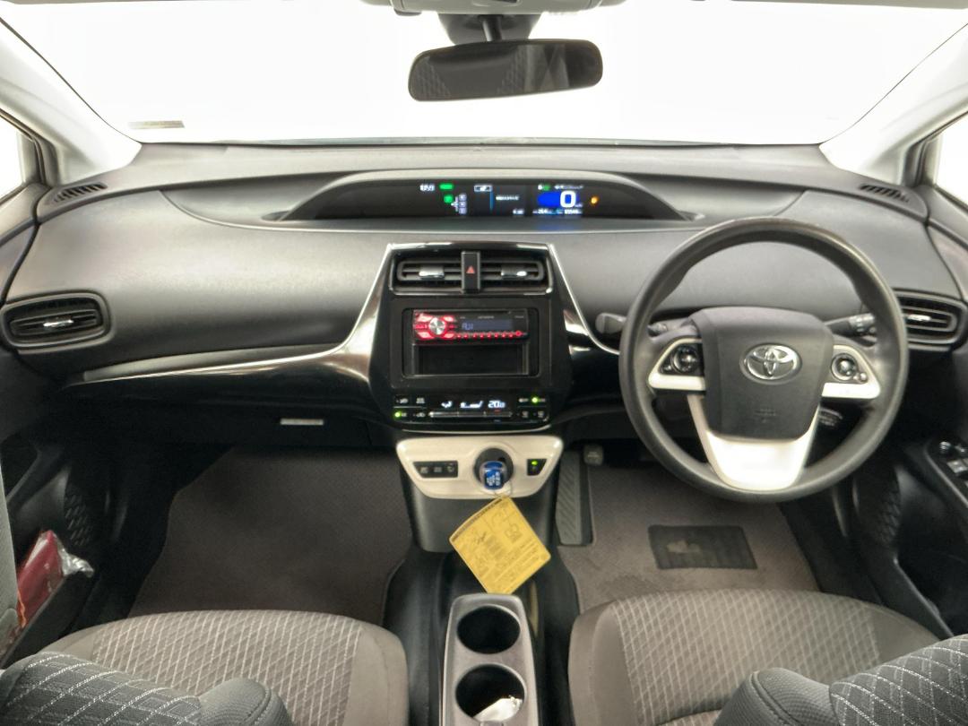 Photo '17' of Toyota Prius